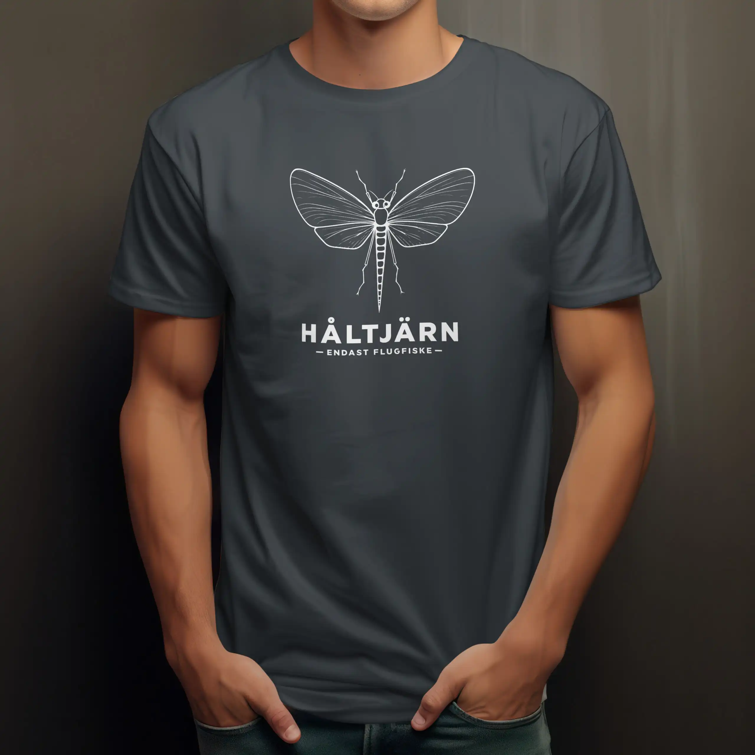 Håltjärn T-shirt grå med vit text